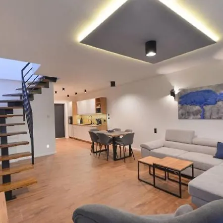 Apartmán Apartament Dla Rodzin Marron 12 Z Sauna, Bawialnia I Widokiem Na Skrzyczne - Dream Apart